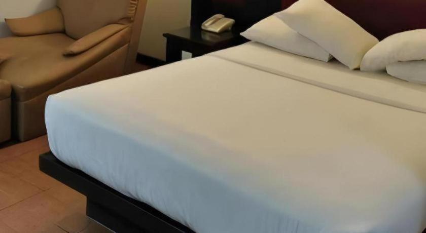 Hotel K77 Dumai Eksteriør bilde